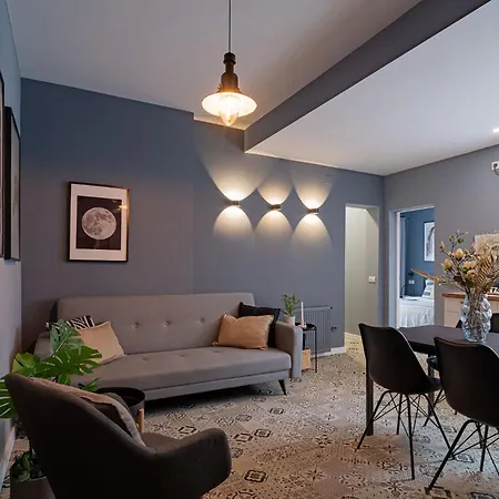 Stylish Designer 2br By Dambovitei *