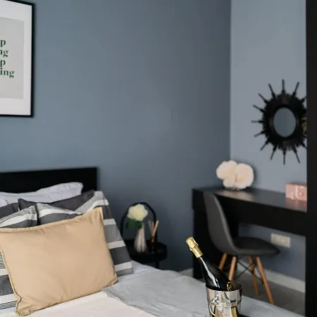 Stylish Designer 2br By Dambovitei * Bukurešť